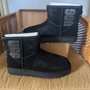 Women's Classic Mini UGG Rubber Logo - NEW Size 9